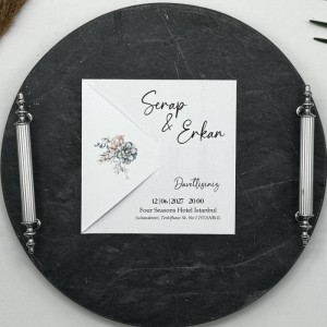 Üçgen Kapaklı Geçmeli Kare Düğün Davetiyesi