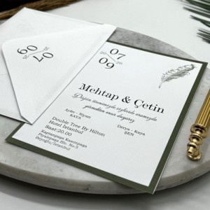 Beyaz Zarfa Baskılı İçi Tüylü Tasarımlı Davetiye Modeli