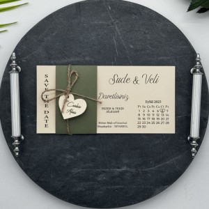 Yeşil Kuşaklı Kalp Etiketli Davetiye Modeli