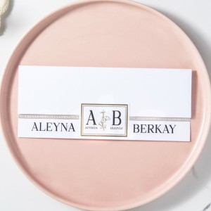 Beyaz Yatay Sade Tasarımlı Katlamalı Davetiye Modeli