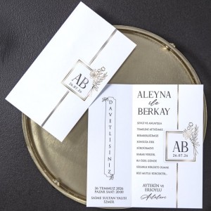 Beyaz Sade Yaldız Süslemeli Katlamalı Davetiye Tasarımı