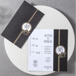 Dışı Katlamalı Geçmeli Yaldız Süslemeli Davetiye Modeli