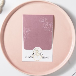 Dışı Bordo İçi Krem Katlamalı Geçmeli Davetiye Modeli