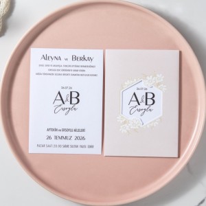 Bej Ortası Pencereli Zarflı Dikdörtgen Davetiye Modeli