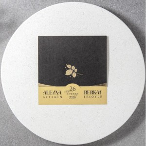 Siyah Altın Renk Kombinli Geçmeli Katlamalı Davetiye