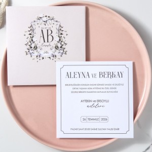 Bej Zarfa Çiçekli Tasarımlı Kare Davetiye Modeli