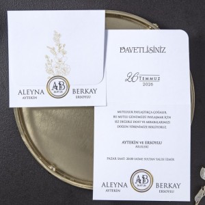 Zarfsız Üstten Katlamalı Geçmeli Beyaz Rengi Davetiye