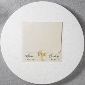 Zarfsız Üstten Katlamalı Geçmeli Bej Rengi Davetiye