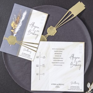 Mühür Görünümlü Bant Aksesuarlı Katlamalı Davetiye