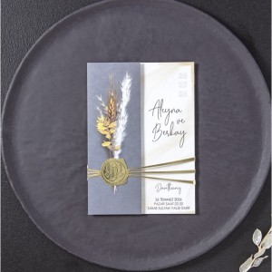 Mühür Görünümlü Bant Aksesuarlı Katlamalı Davetiye