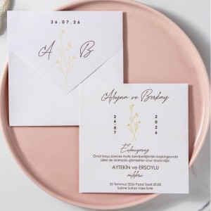 Kare Çiçekli Yaldız Süslemeli Sade Davetiye Tasarımı