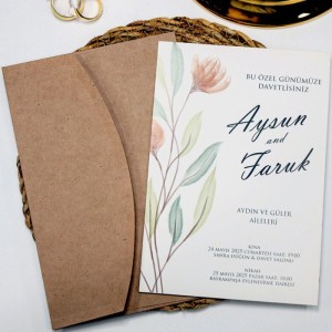 İçi Çiçek Desenli Zarfı Kraft Kağıttan Düğün Davetiyesi