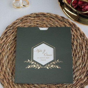 Kare Pencereli Yeşil Zarflı Davetiye Modeli