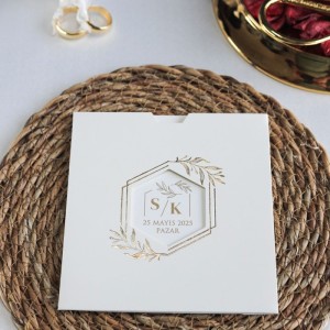 Üstten Kesik Kare Zarflı Pencereli Yaldızlı Düğün Davetiyesi