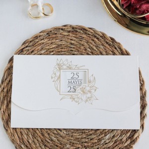 Pencereli Yaldız Süslemeli Katlamalı Davetiye Modeli