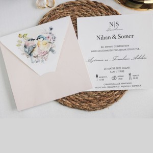 Pembe Zeminli Zarflı Çift Kuşlu Davetiye Tasarımı