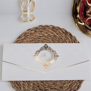 Kabartma Dokulu Altın Yaldızlı Pencereli Katlamalı Davetiye