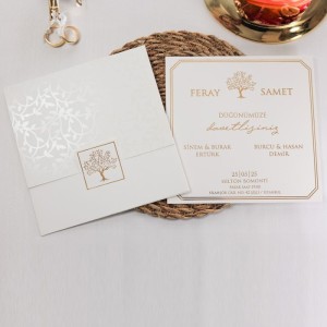 Zarfı Kare Kabartma Desen Laklı Sade Düğün Davetiyesi