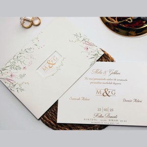 Dikdörtgen Pencereli Çiçekli Zarflı Düğün Davetiyesi