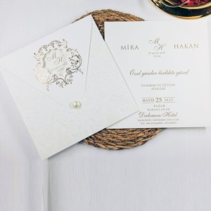 Kare Krem Kabartma Dokulu Zarflı İncili Davetiye