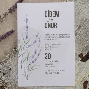 Beyaz Zarflı Sade Çiçekli Ekonomik Davetiye Modeli