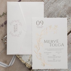 İç Kenarları Tırtıklı Zarfı Baskılı Sade Davetiye Modeli