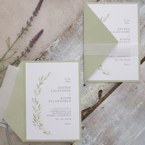 Şeffaf Bant Aksesuarlı Soldan Katlamalı Davetiye Modeli