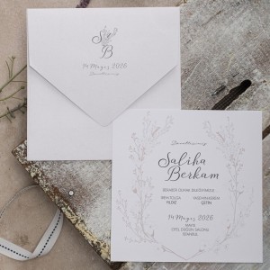 Kapağı Özel Kesim Kare Zarflı Sade Düğün Davetiyesi