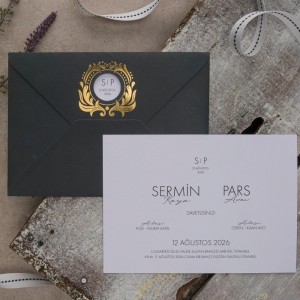 Siyah Pencereli Üçgen Kapaklı Yaldız Süslü Zarflı Düğün Davetiyesi