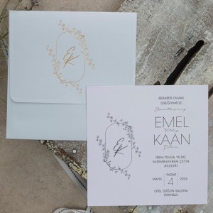 Zarfı Kare Kapaklı Altın Yaldız Baskılı Sade Düğün Davetiyesi