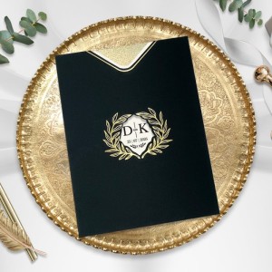 Siyah Üstten Kesik Altın Yaldızlı Zarflı Davetiye Modeli