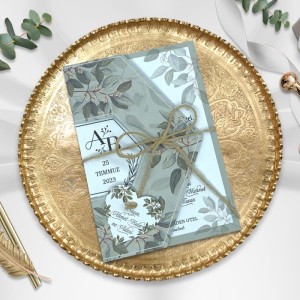 Soldan Katlamalı Yeşil Çiçek Desenli İpli Davetiye Modeli