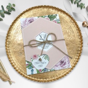 İçi Çiçek Tasarımlı Dışı Pembe Özel Kesim İpli Düğün Davetiyesi