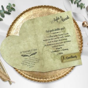 Altın Rengi Kalp Şeklinde Kesimli Katlamalı Düğün Davetiyesi