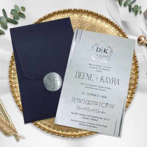 Dikey Siyah Zarflı İçi Gri Yaldızlı Mühür Etiketli Düğün Davetiyesi