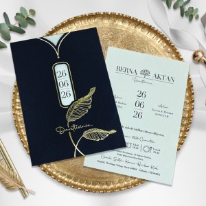 Siyah Üstten Kesik Zarfa Altın Yaldızlı Çiçek Süslemeli Davetiye Modeli