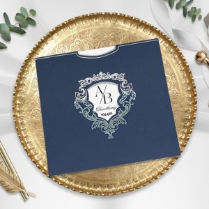 Kare Ortası Pencereli Lacivert Gümüş Yaldız Süslemeli Davetiye Tasarımı