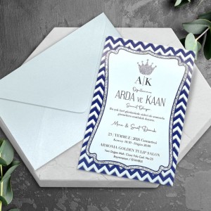 Kenarları Lacivert Balıksırtı Desenli Taçlı Sünnet Davetiyesi