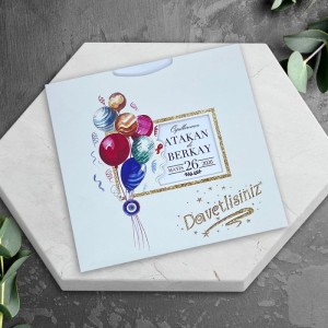 Kare Beyaz Zarfa Renkli Balon Tasarımlı Sünnet Davetiyesi