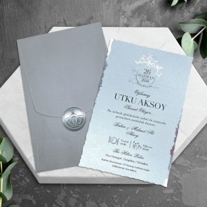 İçi Açık Mavi Kenarları Tırtıklı Gri Zarflı Sünnet Davetiyesi