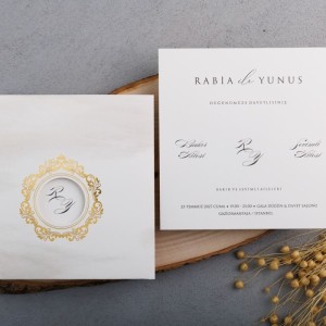 Üstü Açık Altın Yaldız Süslemeli Kare Düğün Davetiyesi