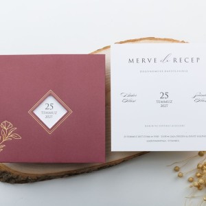 Üstü Açık Kare Pencereli Bordo Zarflı Düğün Davetiyesi