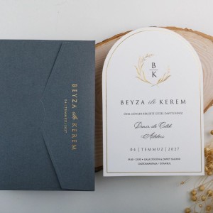 İçi Oval Sade Tasarımlı Yeşil Zarflı Düğün Davetiyesi