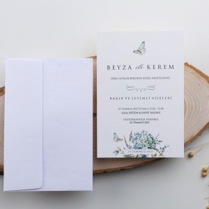 Mavi Çiçekli Beyaz Sade Zarflı Davetiye