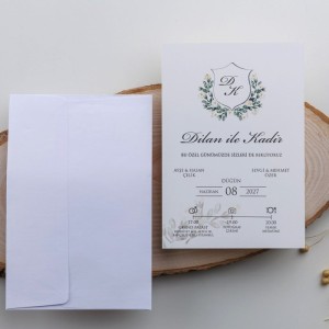 İçi Yapraklı Çelenk Tasarımlı Beyaz Zarflı Davetiye