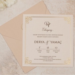 Pudra Kare Zarflı Krem Yaldız Süslemeli Düğün Davetiyesi