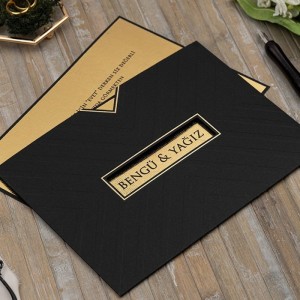 Siyah Yatay V Detaylı İçi Altın Renkli Lüks Davetiye