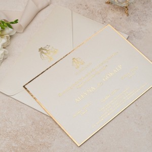 Krem Yatay Zarflı Kenarları Altın Yaldızlı Davetiye Modeli