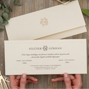 Krem Yatay Katlamalı Zarflı Sade Davetiye