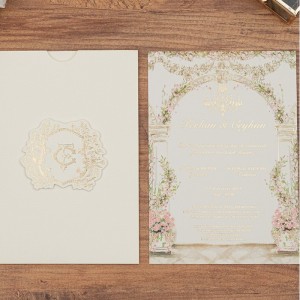 Krem Çiçek Aranjmanlı Yaldızlı Şık Davetiye